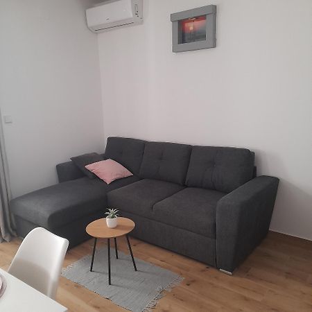 Apartments Filipovic Biograd Na Moru Exterior photo