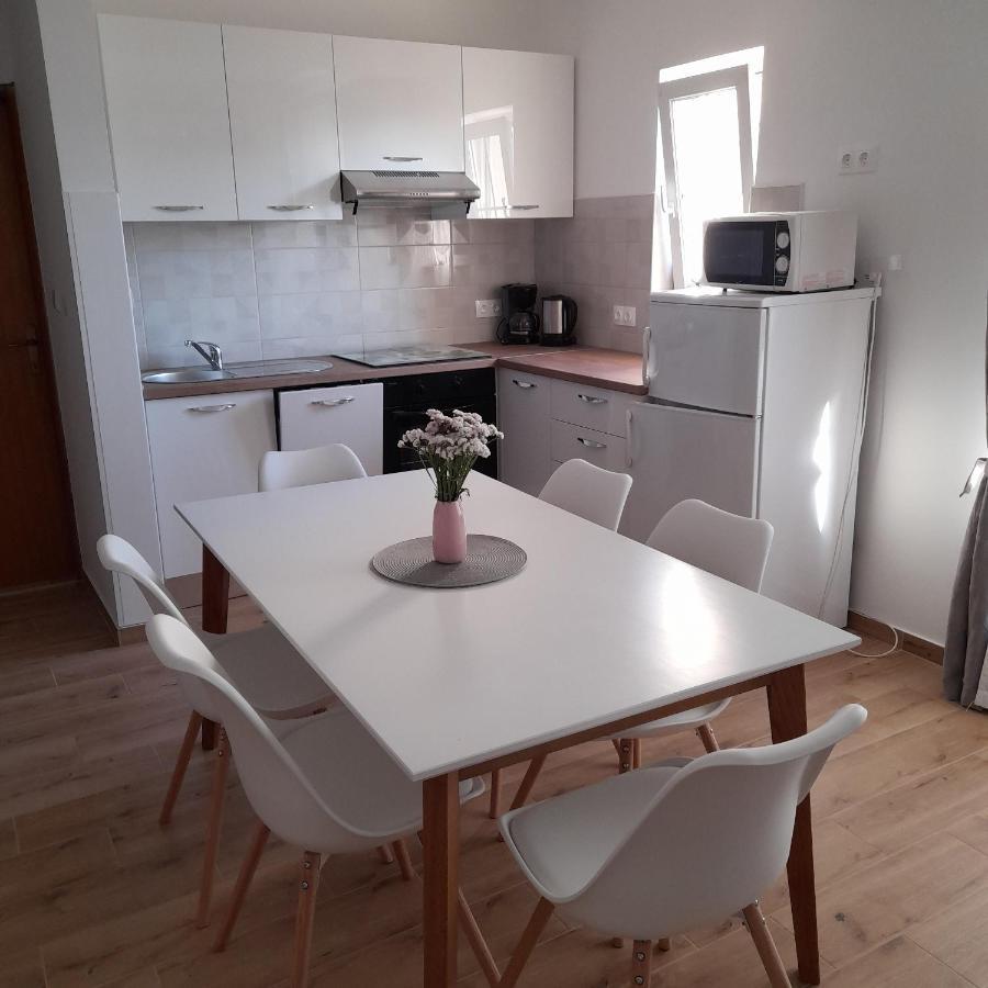 Apartments Filipovic Biograd Na Moru Exterior photo