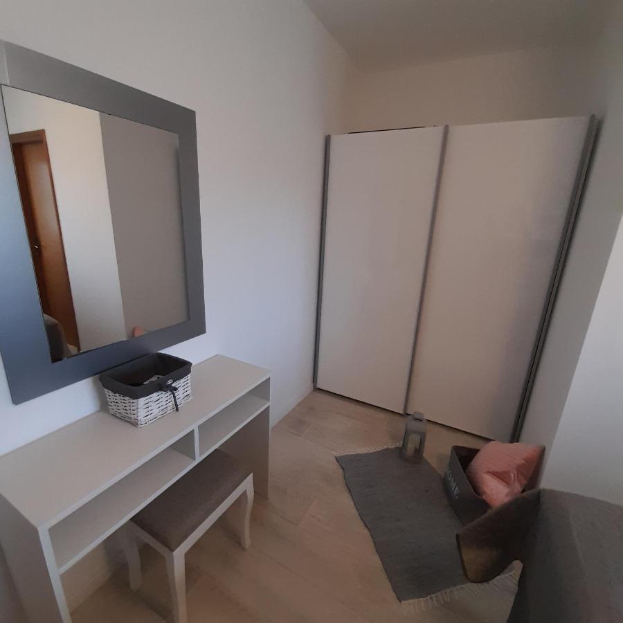 Apartments Filipovic Biograd Na Moru Exterior photo