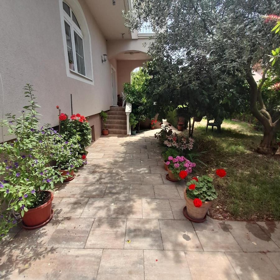 Apartments Filipovic Biograd Na Moru Exterior photo