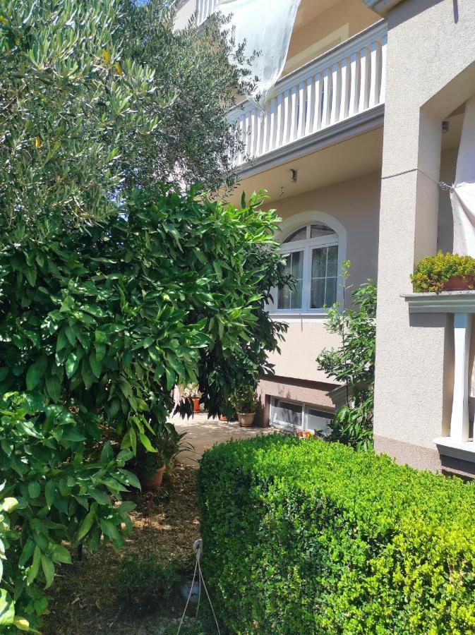 Apartments Filipovic Biograd Na Moru Exterior photo