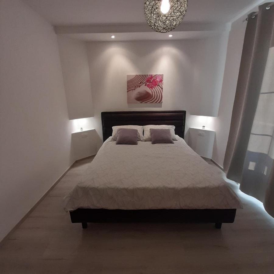 Apartments Filipovic Biograd Na Moru Exterior photo