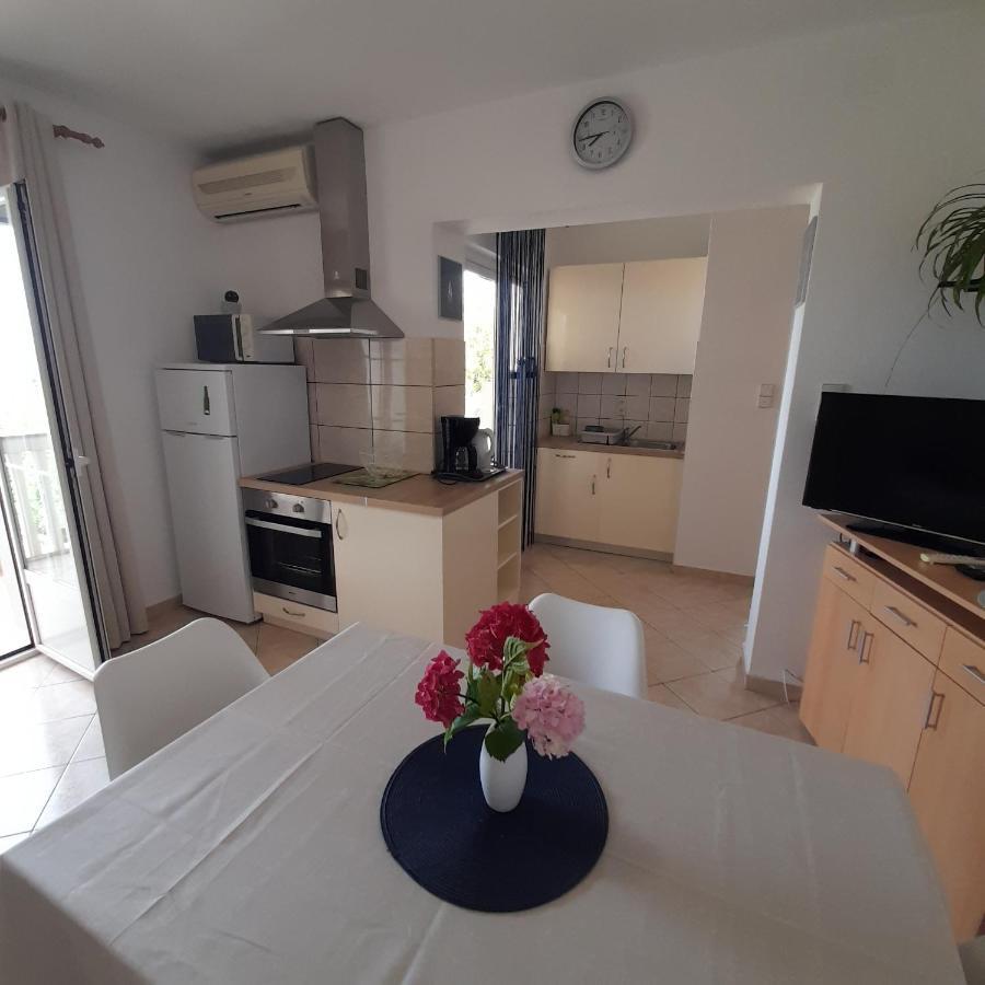 Apartments Filipovic Biograd Na Moru Exterior photo