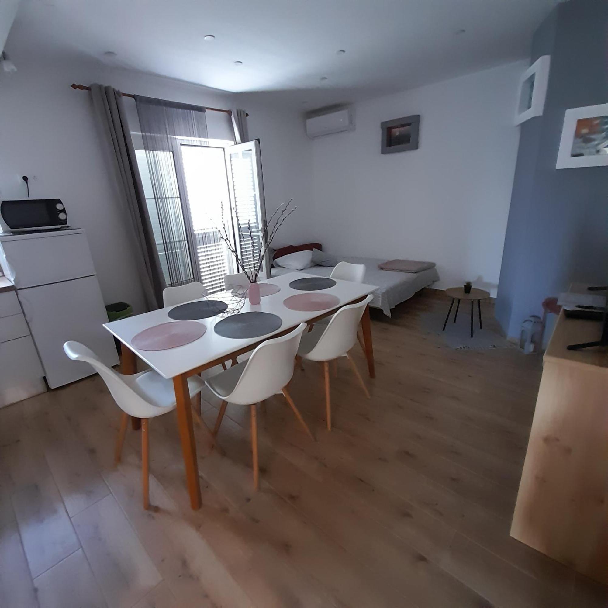Apartments Filipovic Biograd Na Moru Exterior photo